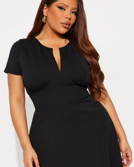 Fashion Nova Charolette Short Sleeve Women's Midi Dress