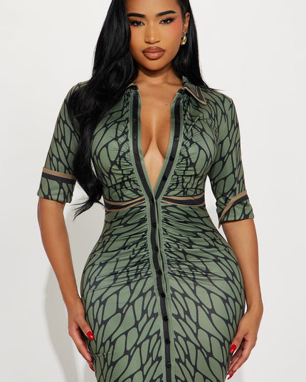 Fashion Nova Skyla Collar Ruched Women's Midi Dress
