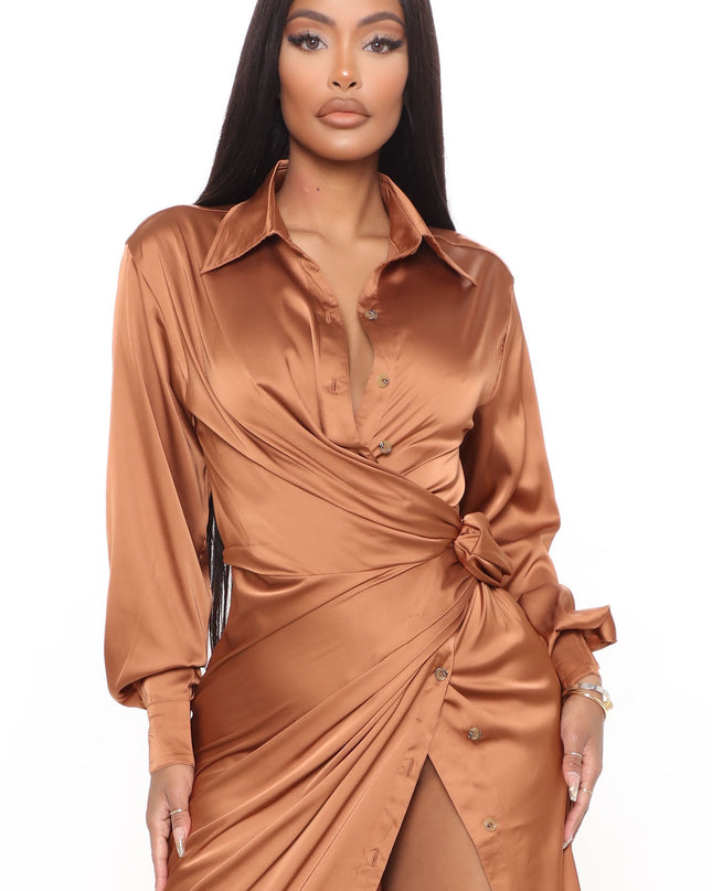 Fashion Nova Gabriella Satin Women's Maxi Shirt Dress